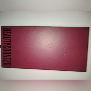 Beautycounter HOLIDAY Palette SOLD OUT! NEVER USED!